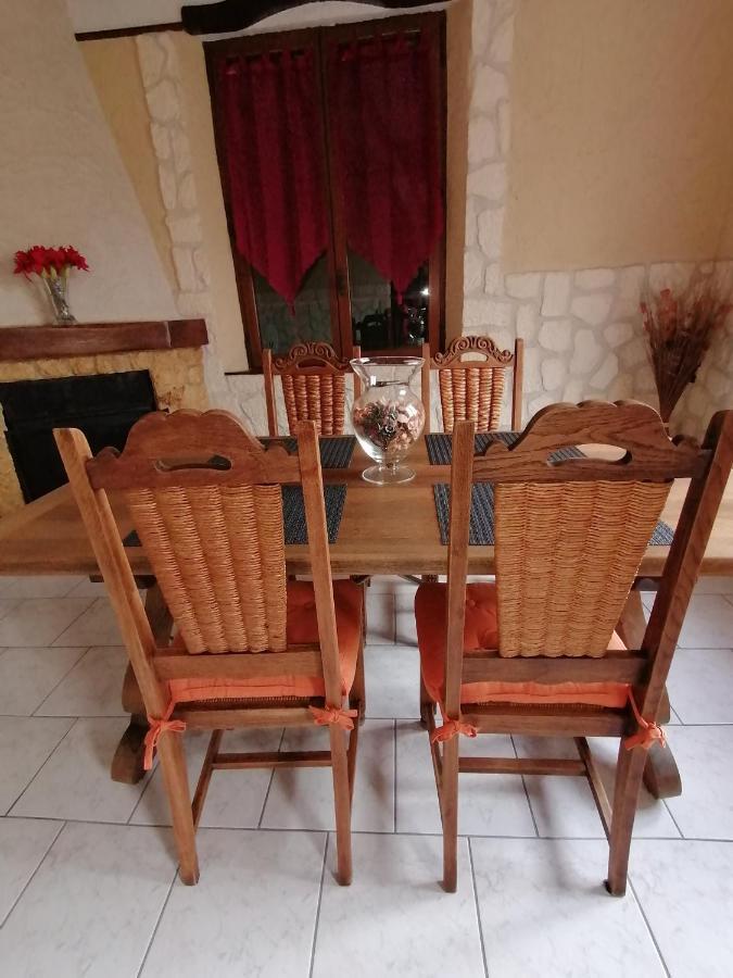 La Cle Des Champs Villa Longueval Luaran gambar